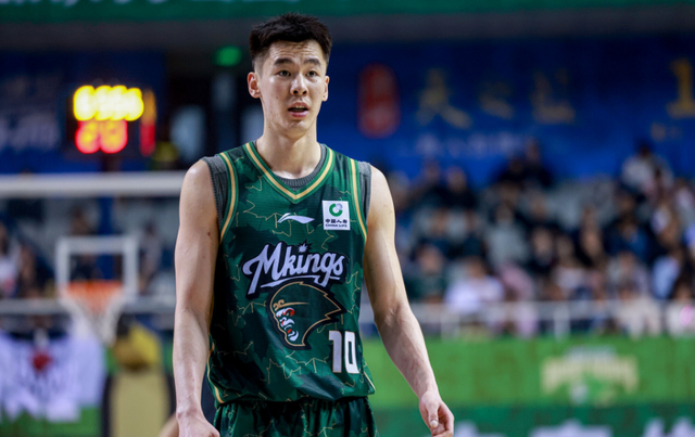 正式确定！CBA本土得分王离开球队，告别老东家